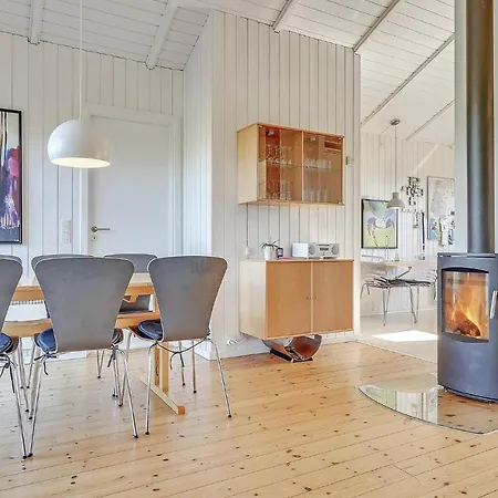 Three-bedroom In * Vejers Strand