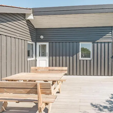 Lovely Home In Vejers Strand With Sauna بيت للعطل فايرس ستراند