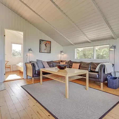 Härligt Hem I Vejers Strand Med Bastu Semesterbostad Vejers Strand
