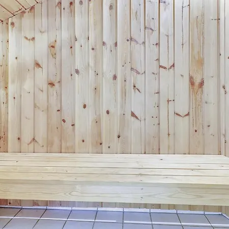 Three-bedroom In Semesterbostad