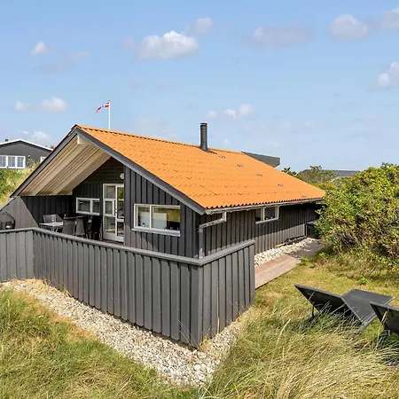 Lovely Home In Vejers Strand With Sauna *