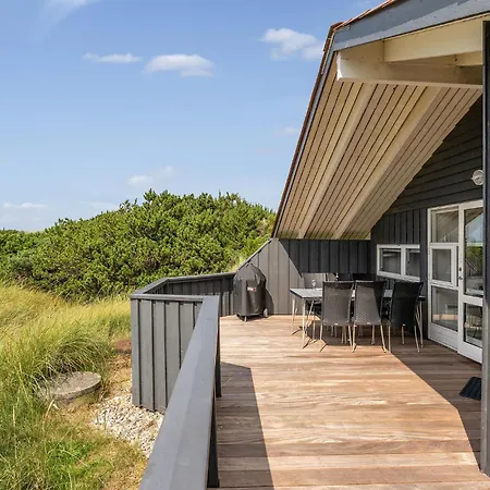 Koselig Hjem I Vejers Strand Med Badstue Feriehus